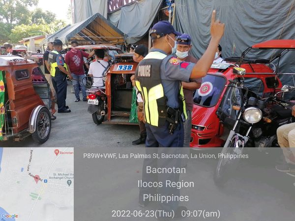 LUPPO_Bacnotan's tweet photo. On June 23, 2022, personnel of Bacnotan MPS conducted marshaling within AOR and as a preemptive measure on anti-criminality and strictly implement the safety health protocol by IATF Guidelines to prevent the spread of COVID-19 Virus
#TeamPNP
#WeServeAndProtect 
#PNPKakampiMo https://t.co/GEaeUOjtoU