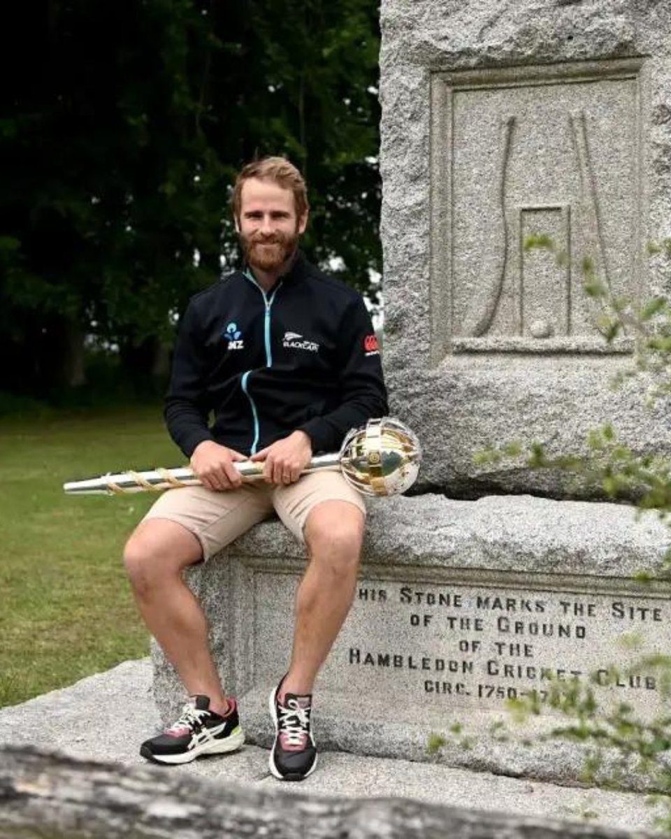 SunRisers's tweet image. #OnThisDay in 2️⃣0️⃣2️⃣1️⃣, Captain Kane Williamson led the @BLACKCAPS to the first-ever ICC World Test Championship title. 🧡

#OTD #OrangeArmy | 📸: Getty