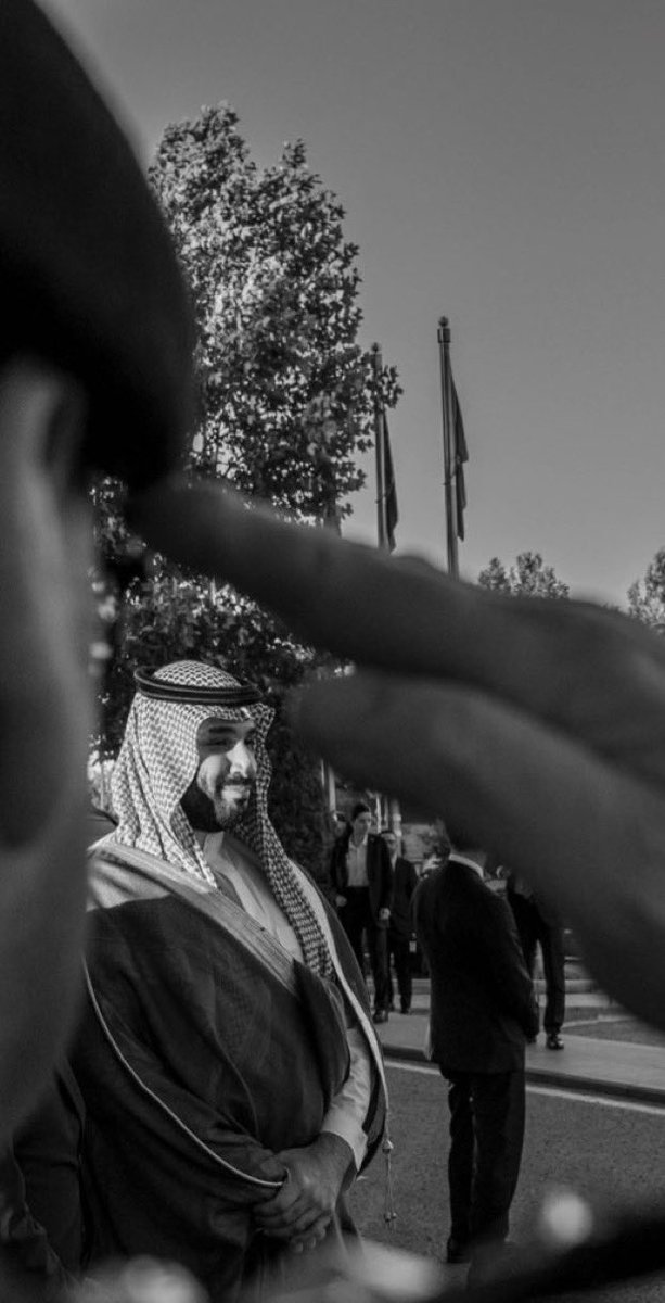 العالم يراه أميراً ونحن نراه العالم🤍🇸🇦. 

#محمد_بن_سلمان