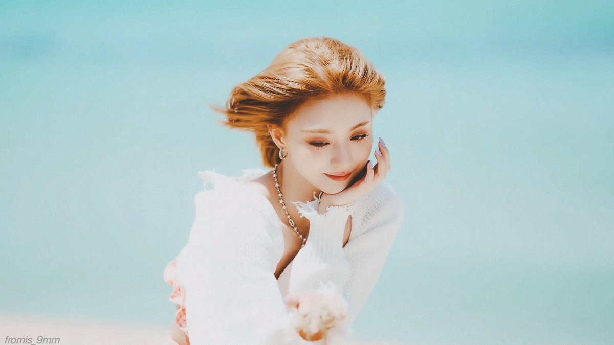 #이나경 #LEENAGYUNG​
#프로미스나인 #fromis_9
#Stay_This_Way
#from_our_Memento_Box