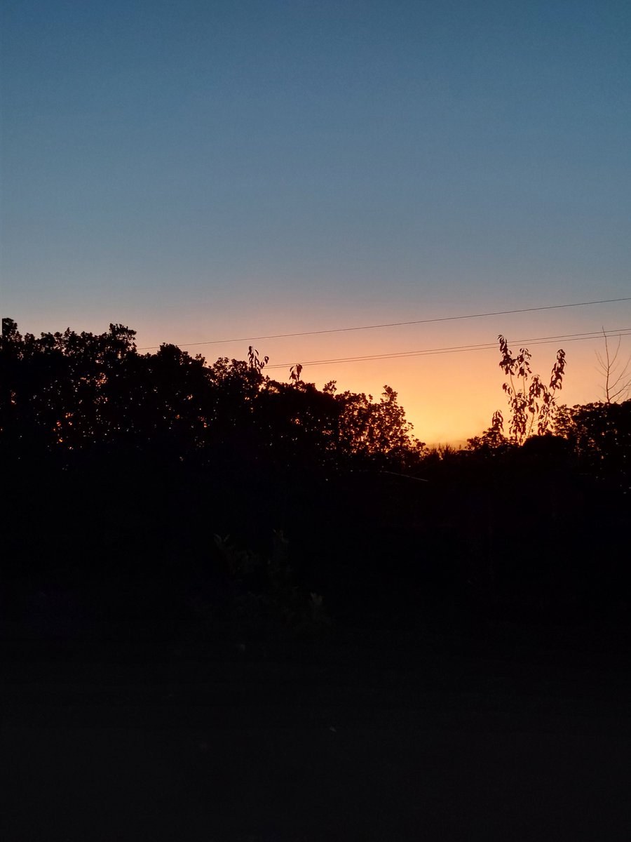 Lovely evening to end a gorgeous day 😊 #AsTheNightRollsIn @JamzJungle