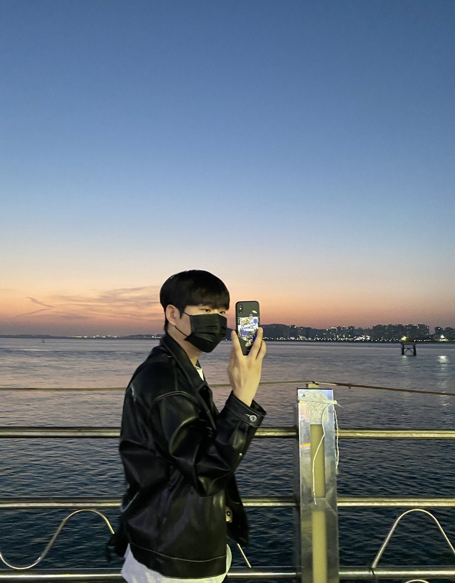 seogun_'s tweet photo. 30대 / 부천 / ENFP

귀엽고 하얀사람 좋아합니다
남자답고 키 크신분도 좋아합니다

? ? ? ? ? 

#게친소 #트친소 #퀴친소 
#ㄱㅊㅅ #ㅌㅊㅅ #ㅋㅊㅅ https://t.co/x4NbvowkHC