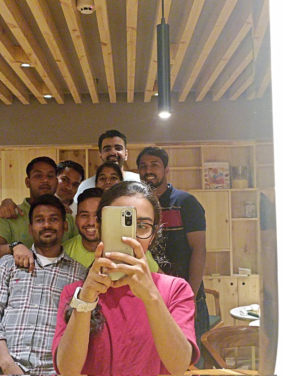 SimranT64295026's tweet photo. Can't count calories, just make memoirs 🌈🌈A memorable evening with all of you @deepika_bhola @RiwalPritam @deepaksihmar15  @KalorSandeep #Midtown  
 #Memories #SpecialPersons https://t.co/sAGP4sHDN8