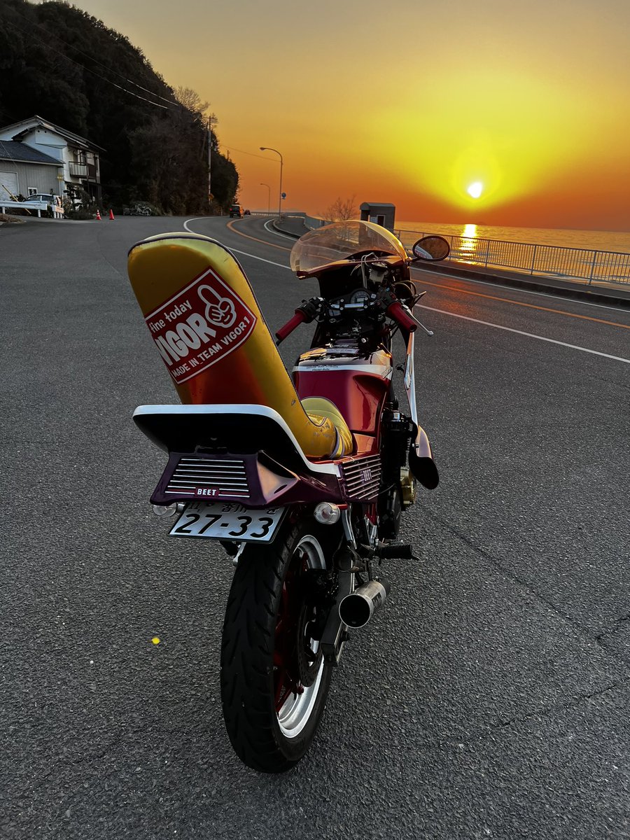 SR20REVmachine's tweet photo. CBR400F  売ります

詳細などDM下さい。 https://t.co/jTPfeKbwdw