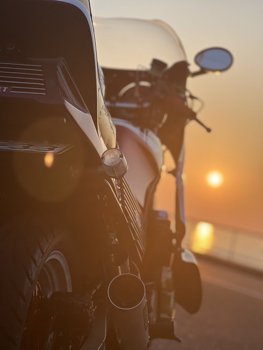 SR20REVmachine's tweet photo. CBR400F  売ります

詳細などDM下さい。 https://t.co/jTPfeKbwdw