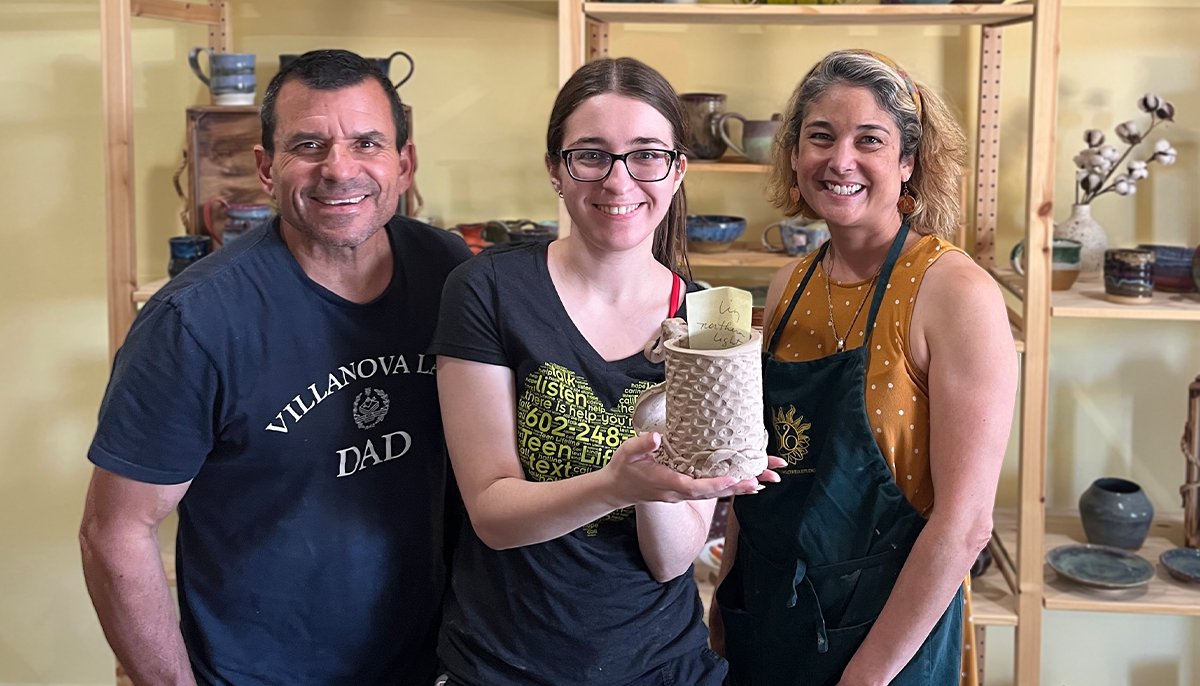 Seizing the clay🏺

From mermugs to mountain-themed cups, the TL team flexed creative muscles for our staff retreat this week at Sunshine Sunflower Studio. Owner &amp; instructor <a href="/lauriecanfield/">Laurie Canfield</a> led an encouraging pottery session that really brought our team closer together🤗