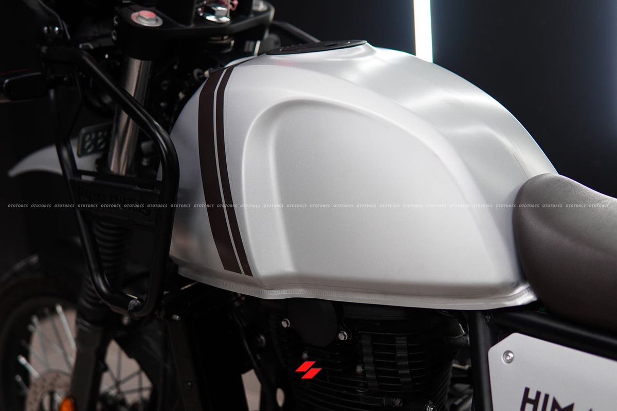 ototorcskochi's tweet photo. Royal Enfield Himalayan Torc-Locked with OtoShield Matte PPF.
Contact @ototorcskochi at sales@ototorcs.com or +91 99466 59020.
#royalenfield #himalayan #matte #ppf #ototorcs #kochi #detailing #polishing #paintprotectionfilm #kochigram https://t.co/BdZEjkW5CC