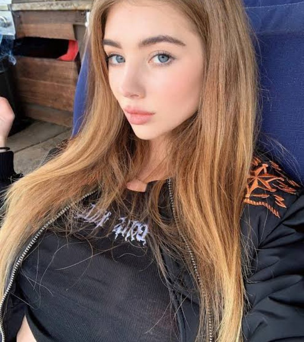 Camillehots's tweet photo. Rt and follow I'll send you free nudes💦😋
Add me on Snapchat! https://t.co/uhViDeRlNA