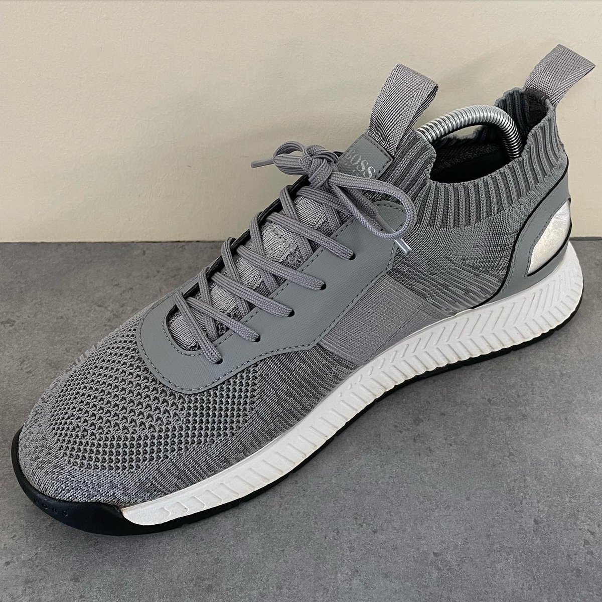 “Ask no questions, and you’ll be told no lies.”

<a href="/HUGOBOSS/">HUGO BOSS Corporate</a> premium clean.