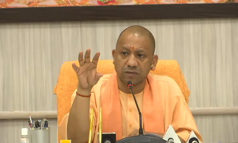हर बच्चे को खेल के किसी न किसी कार्यक्रम के साथ जुड़ना चाहिए। इससे शारीरिक व मानसिक विकास के साथ-साथ बौद्धिक विकास भी होगा।

इससे निर्णय लेने की क्षमता भी बढ़ती है: #UPCM <a href="/myogiadityanath/">Yogi Adityanath</a>
