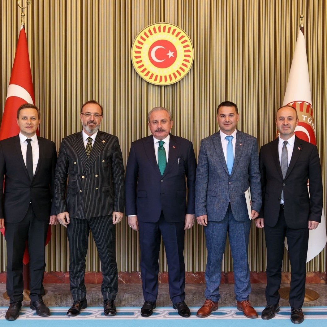 TBMM Başkanımız Sn. Prof. Dr. Mustafa ŞENTOP,
Sn.Milletvekilimiz Mustafa YEL ile beraberinde Sn. Hüseyin BİLGİN, 
Sn. Sadettin AK ve bizleri makamında kabul etti. Sn.Meclis Başkanımıza ve Sn.Milletvekilimize ilgi ve teveccühleri nedeniyle çok teşekkür ediyorum.