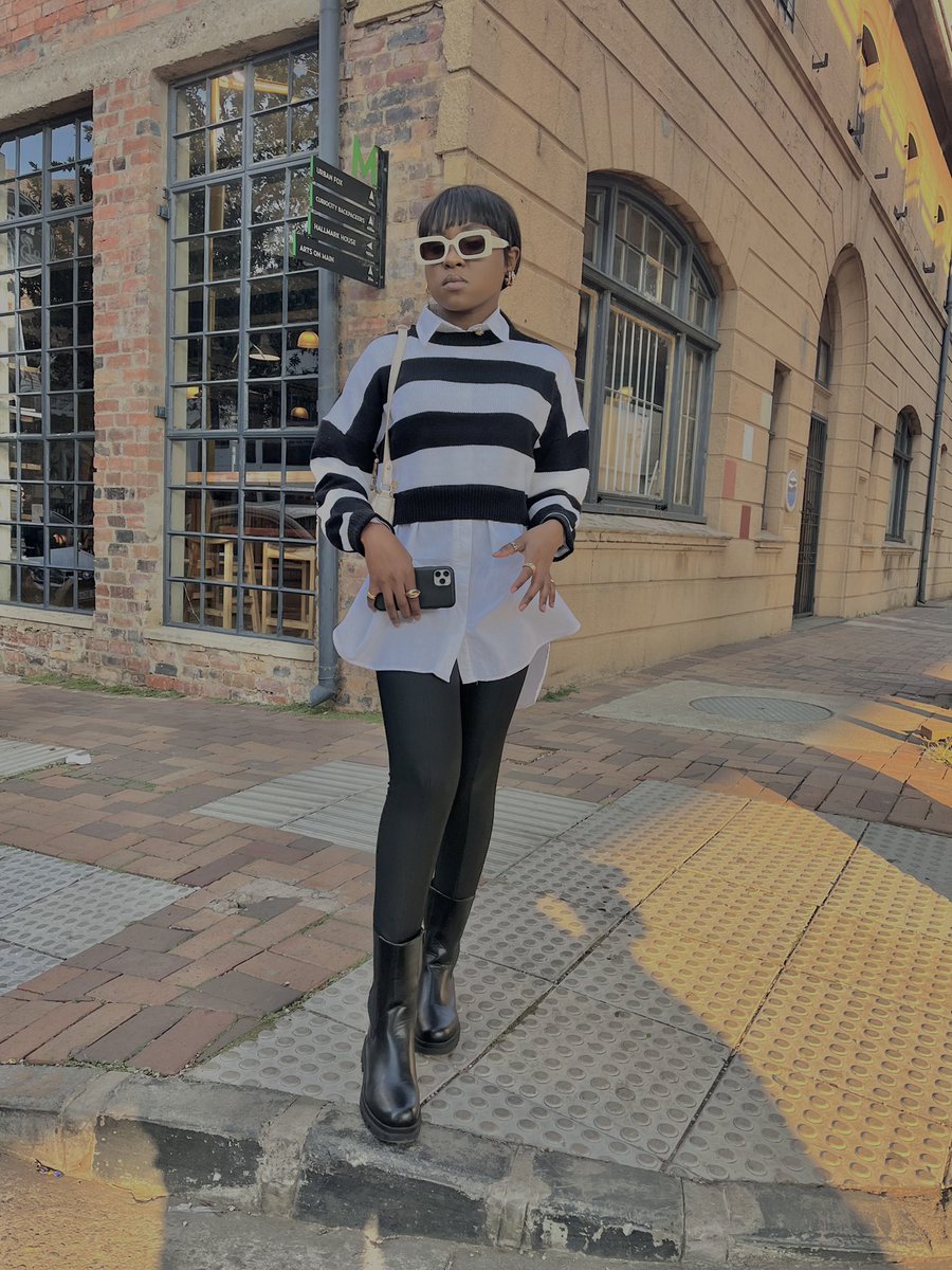 lerato_Ch's tweet image. Hello there ☺️

#monkeypox #masks #season2 #CyrilRamaphosa #StateCapture #Hlomu #mask #Samke #COVID19