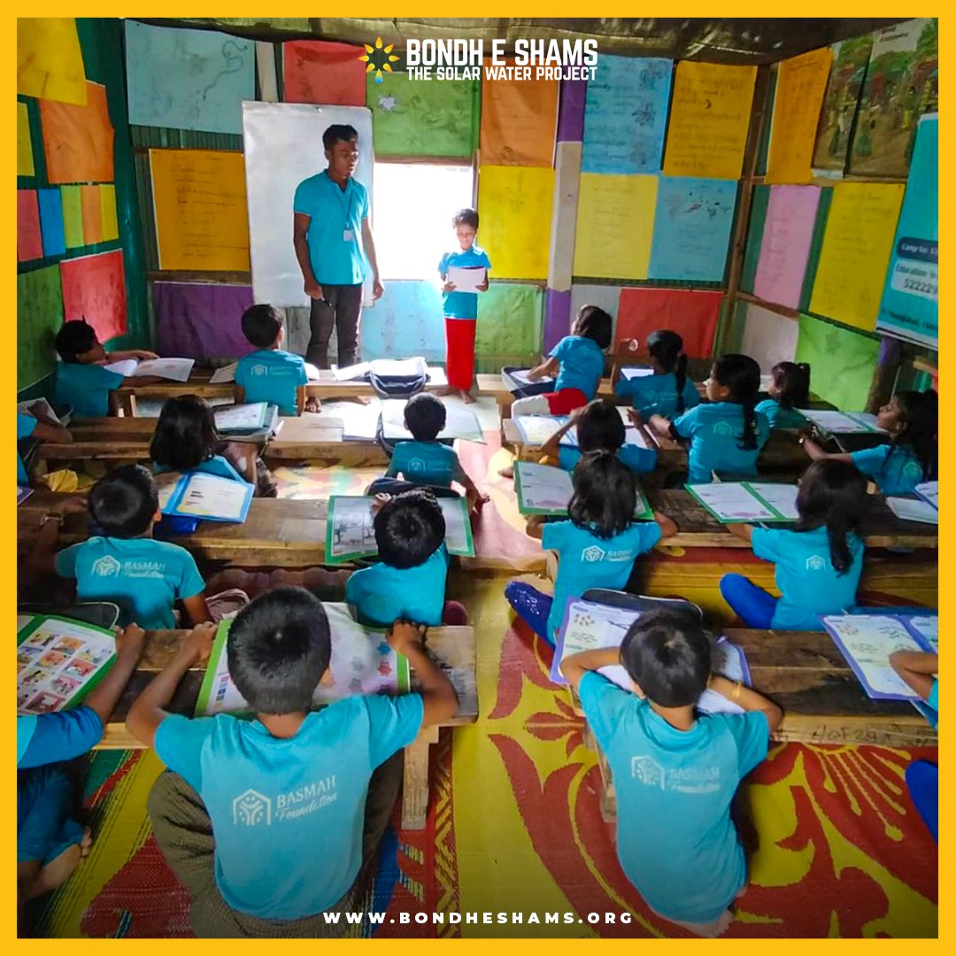 bondheshamsinc's tweet photo. Our third OASIS Box in the Rohingya Refugee Camps, in collaboration with our partners, BASMAH Foundation! 

This Box was placed outside another BASMAH learning centre and we couldn’t be happier to bring clean water to more children. 

#sustainablesolutions #BondhEShams #OASISBox https://t.co/yNqgvr65iu