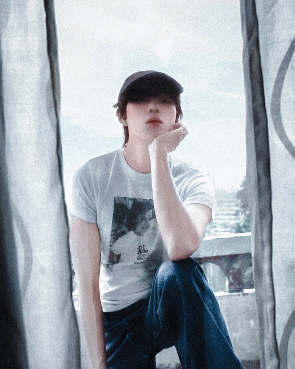 🛹⛅️

#하성운 #HASUNGWOON
#SUNGWOON <a href="/gooreumseng/">하성운</a>