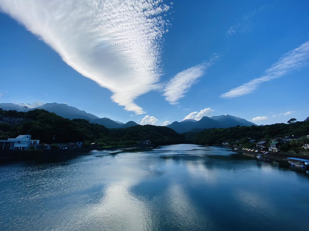本日のホテルSUPツアー

途中で上陸し、テントサウナで極上のととのう体験

梅雨明けを思わせるギラギラの太陽の下、全力で遊びました

#サンカラツアー
#サンカラホテル
#屋久島
#屋久島旅行
#テントサウナ
#ととのう
