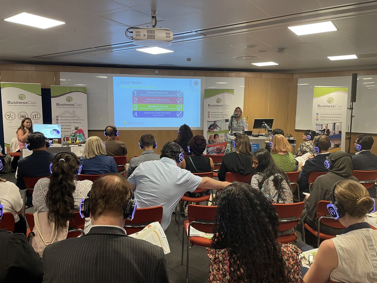 BusinessClan's tweet photo. A packed house for @leezaloops talk at @KingstonExpo on how to optimise your social media for success https://t.co/aE1DXnLTi0