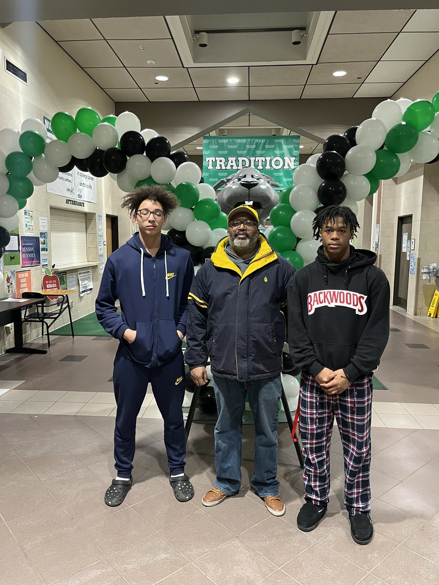 RingsNthingsCA's tweet photo. Blurrrr!!!! Next up 13 year old incoming 9th grader. Remember the name Avry Harris. #BBoyz @daboot02 👀 #ClubBusiness https://t.co/TlroS3UMP5