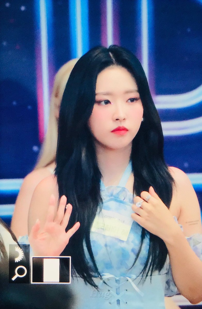 Hug_1113's tweet photo. 220623 프리뷰

#이달의소녀 #올리비아혜
#손혜주 #혜주
#LOONA #OliviaHye https://t.co/mhmcytDABd