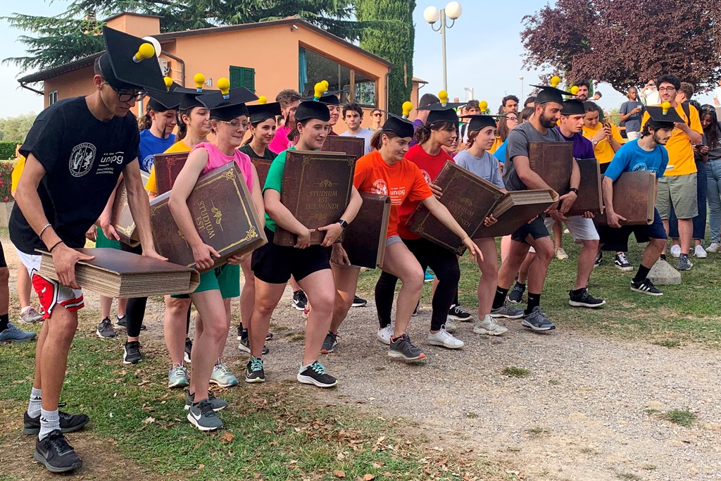 🏆 Presentato il "Celebration Day", il Magnifico Rettore premia gli atleti del CUS #Perugia e del Circolo universitario “San Martino” vincitori di podi nazionali
#RettoreOliviero #unipg
u.garr.it/EEP5f