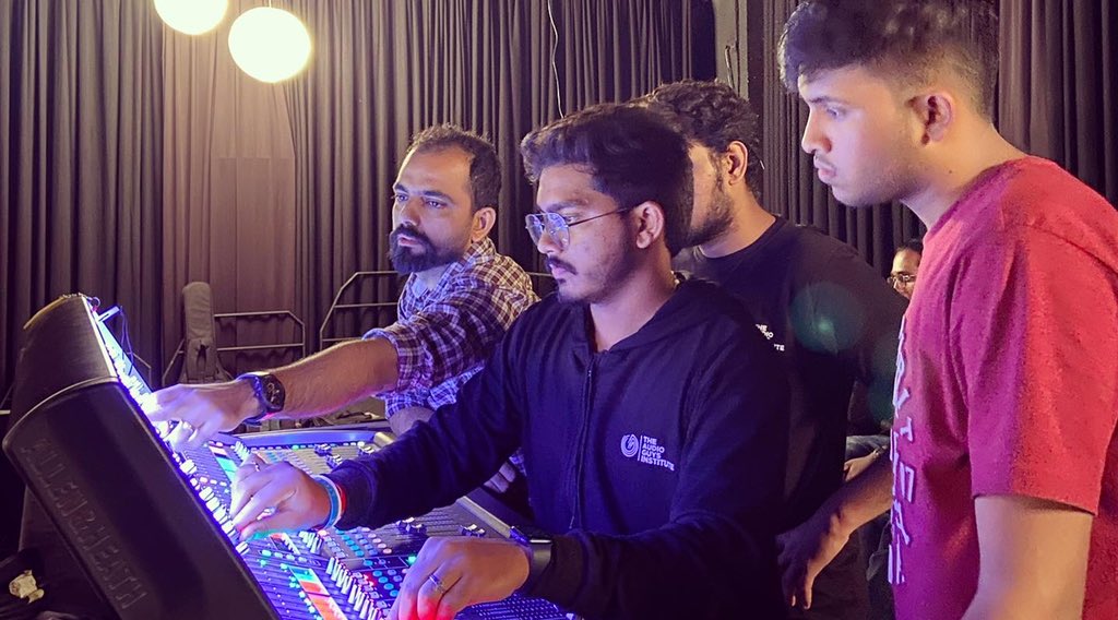 TAG_Mumbai's tweet photo. At TAG our juniors are responsible for curating and executing the graduating ceremony of our seniors. This gets the juniors a one of kind experience in hosting such events and cutting edge education in live sound. https://t.co/KEQ3WFLbst