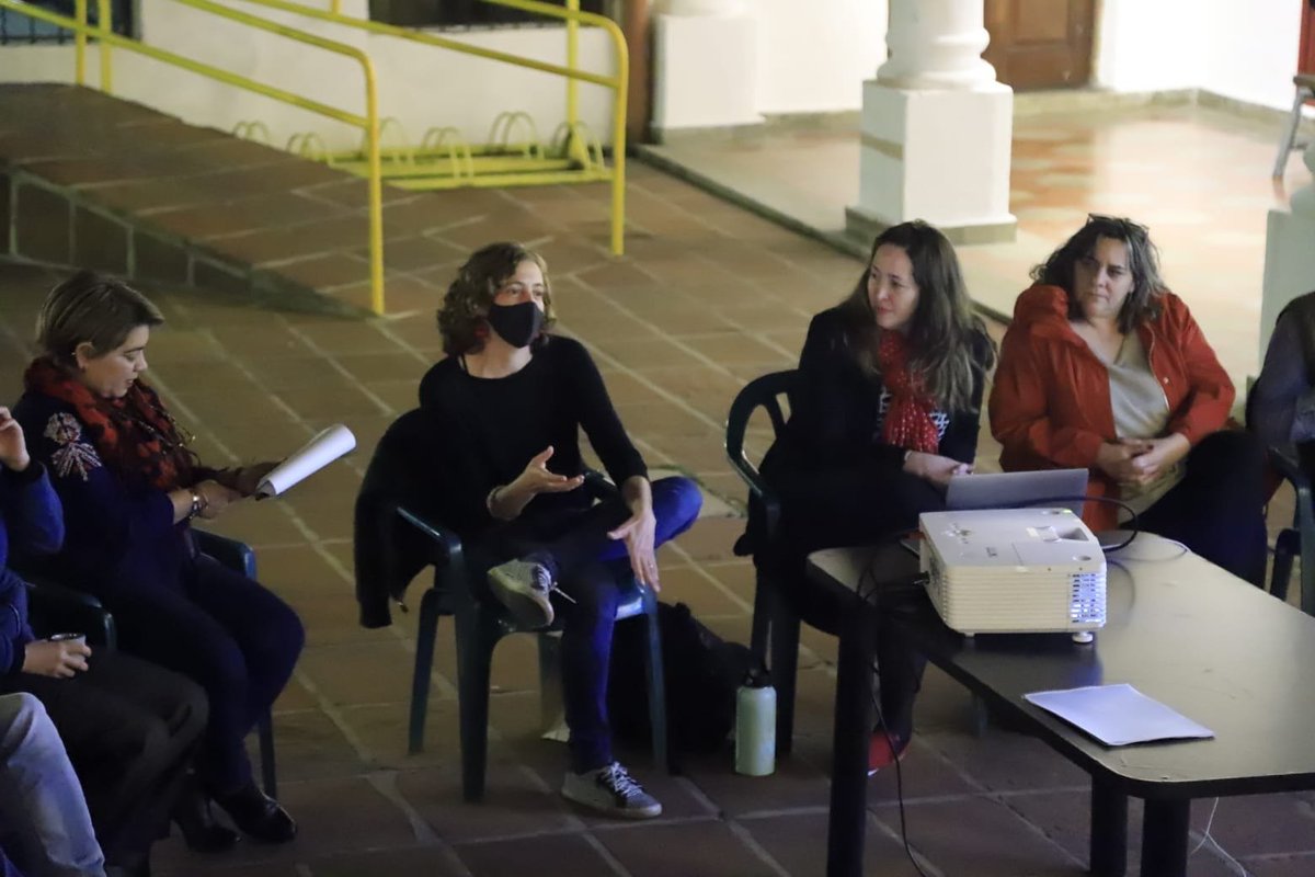 encomun.py tweet media