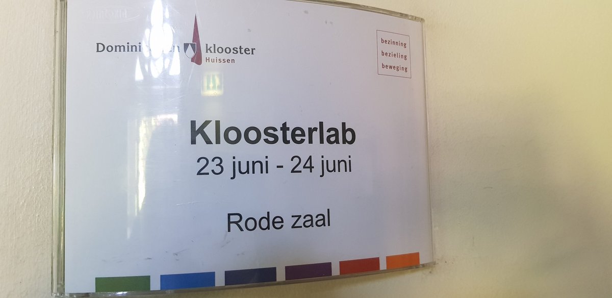 Het borrelt, we winden en geen labjes om en we destilleren straks de eerste vraag in 24 uur kloosterlab. Research &amp; development rondom zingeving!