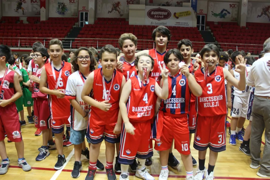 🏆 Samsun U12 takımımız il şampiyonu, U11 takımımız ise il ikincisi oldu!

👏🏻 Emeği geçen tüm oyuncu ve teknik kadromuzu tebrik ederiz!

❤💙 #FlyHighTogether