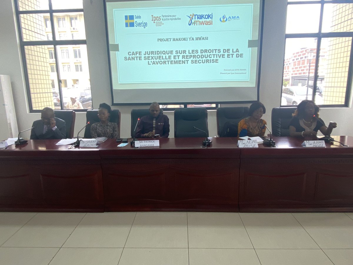 afiamama's tweet photo. Avec @MakokiYaMwasi nous #vulgarisons #ProtocolMaputo pour faire comprendre son incidence juridique aux différents acteurs.trices travaillant sur #DSSR
@CoalitionGnd @habariRDC @CongoAmour @Mulunda_JC @annytenga @SwedeninDRCongo @GiseleNdayaL @UNFPARDC @NLkinbrazza @UKinDRC https://t.co/haAfCjUwzt