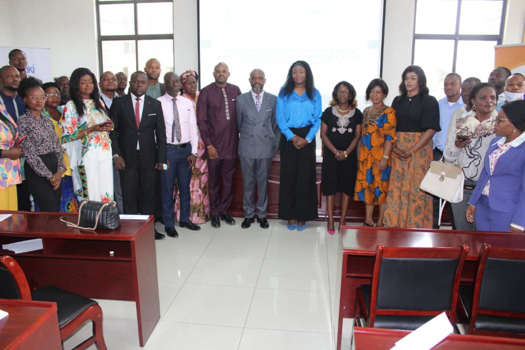 afiamama's tweet photo. Avec @MakokiYaMwasi nous #vulgarisons #ProtocolMaputo pour faire comprendre son incidence juridique aux différents acteurs.trices travaillant sur #DSSR
@CoalitionGnd @habariRDC @CongoAmour @Mulunda_JC @annytenga @SwedeninDRCongo @GiseleNdayaL @UNFPARDC @NLkinbrazza @UKinDRC https://t.co/haAfCjUwzt