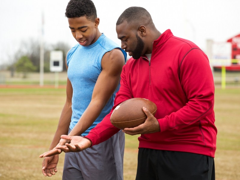 AnsworthAllenMD's tweet photo. @HSpecialSurgery to Offer Free Injury Prevention Program for 50 U.S. High Schools via New “Move Better Play Better” Initiative. https://t.co/xXy79oc1oz  #sportsathletes #bethechange https://t.co/lVgsu1X4uR