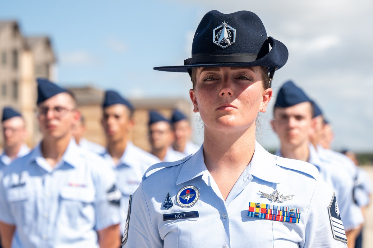 USSF_STARCOM's tweet photo. Today is #GuardianGraduation Day!! This historic class of 71 Guardians culminate their 7.5 weeks of basic training w/ a formal Pass-In-Review, with @SpaceForceCSO & Chief Master Sergeant of @SpaceForceDoD CMSgt. Roger Towberman as reviewing officials! Stay Tuned! #SemperSupra! https://t.co/5DtPnMkZow