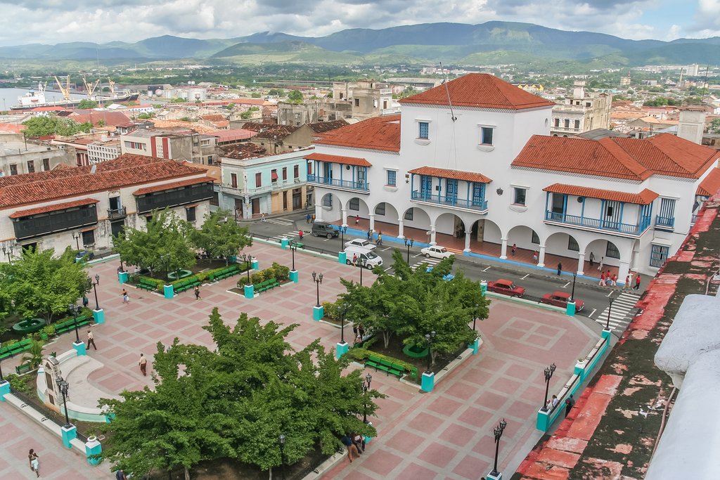 DiazCanelB's tweet photo. Hoy estaremos en #Guantánamo y #SantiagodeCuba para participar en las conclusiones de la visita del Secretariado del Comité Central del Partido. Nos reuniremos con la militancia y también recorreremos barrios y polos productivos. Allí nos vemos. #Cuba  #UnidadYContinuidad https://t.co/6UY0CAEnd1