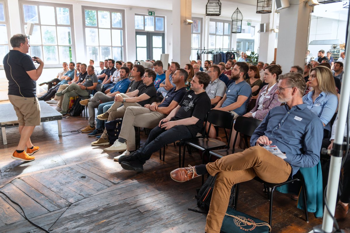 swissICT's tweet photo. Die #LAS22 läuft! Mit über 120 Teilnehmer:innen ist die Konferenz im SMITH and de LUMA ausverkauft.
Um 10.30 ging die 13. Lean, Agile & Scrum Konferenz mit der Keynote von Florian Hettenbach los.
Wir wünschen allen Teilnehmer:innen einen spannenden Tag mit viel Inspiration! https://t.co/bp7r36kieB