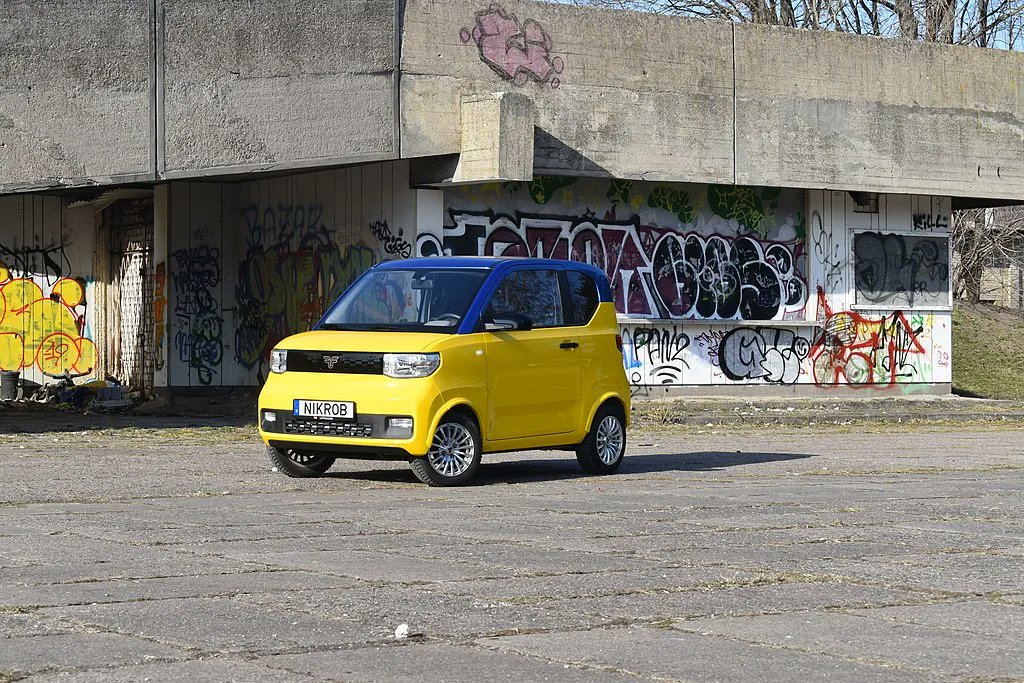 Ale_duBesse's tweet photo. You might be familiar with these #smallEVs, but the others from the list could surprise you!
Those #EVs will fill our streets with futuristic designs and #energyefficiency
We look forward to seeing more #electricvehicles like those in the future
https://t.co/2BLX91vNly https://t.co/5tLGajkvEZ