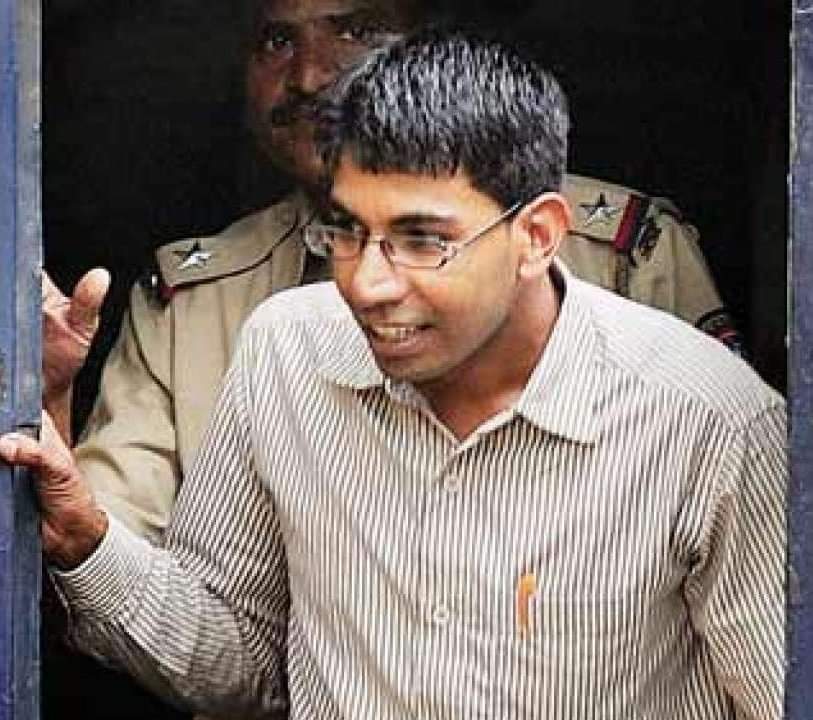 faizulhaque95's tweet photo. DO YOU KNOW? 
Himayat Baig, the German Bakery blast accused is ACQUITTED of all terrorism charges and his appeal is pending in the Supreme Court..

Yet, he has been held in Anda Cell for most of his 11 years in prison, in violation of the law...!! https://t.co/gFaYrKgWkb