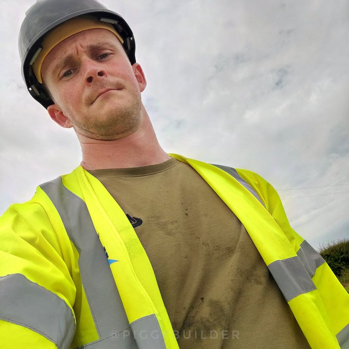 Sweaty piggy here 🥵💦 &hearts;️ if you'd 👃 🔁 if you'd 😛 https://t.co/Y7VUBvR0rX<a href="/tag/sweaty"class="tags"><span>#sweaty</span></a>