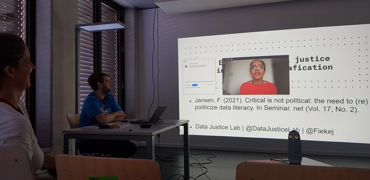 DataPowerConf's tweet image. Superb talk by @FiekeJ from @DataJusticeLab about critical data literacy in Bremen panel BP5 &quot;Empowering Data Subjects&quot;. She is presenting and reflecting on her practical work with activists. 

Also great in-person - online interaction.

Tweet: TeamBremen 

#DataPower2022