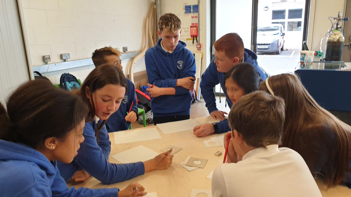 DtlsnP's tweet photo. @CardiffMetRIS @cardiffmet Part 2...Fab lab day
#fablabday https://t.co/opQgGGb8qe