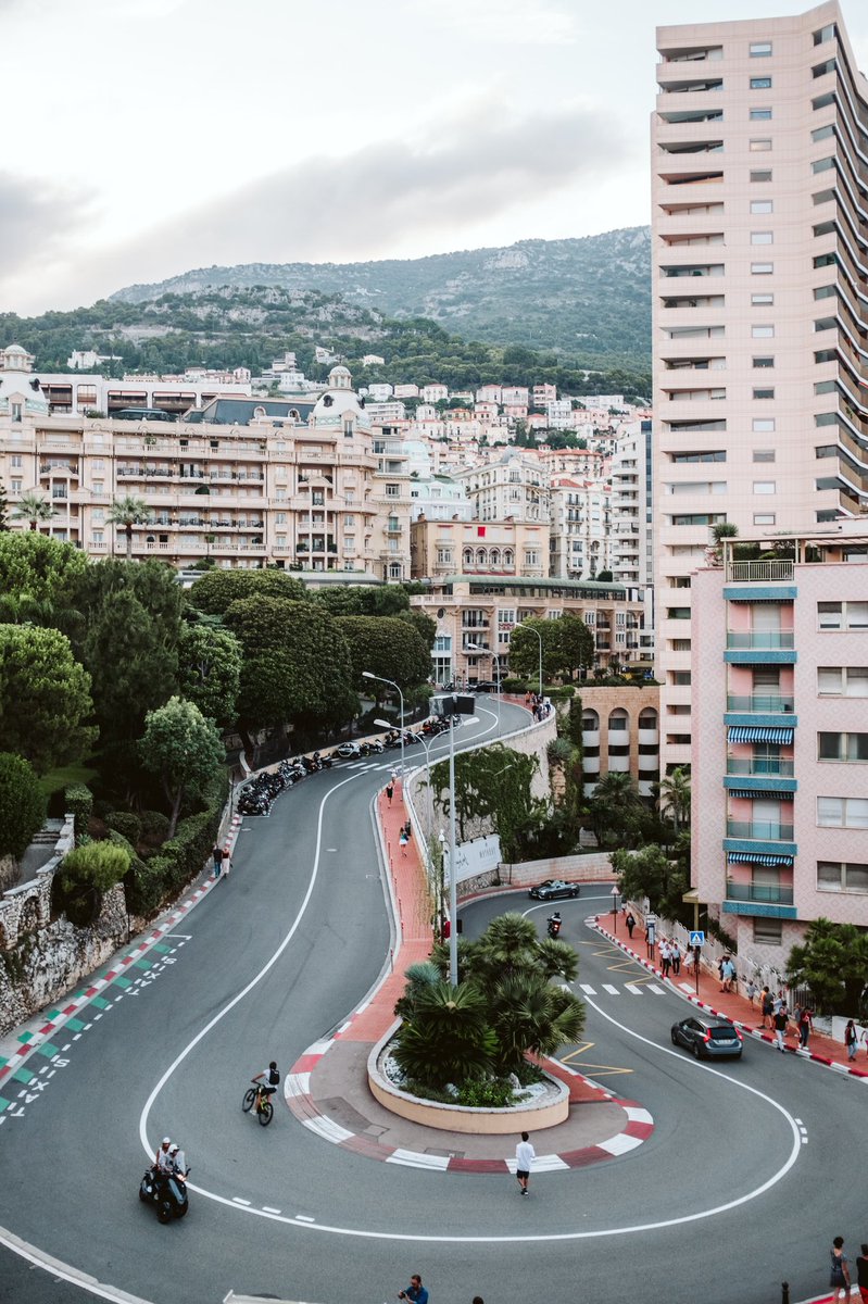 F1_Team_ation's tweet photo. The best formula 1 race 🔥🔥🔥
—— Monaco 🇲🇨 

2018:DR
2019:LH
2021:MV
2022:SP

Send the best Monaco corner 👇

#f1 #Formula1 #MonacoGP #LewisHamilton𓃵 #car #verstappen https://t.co/5I7mV8YgzZ