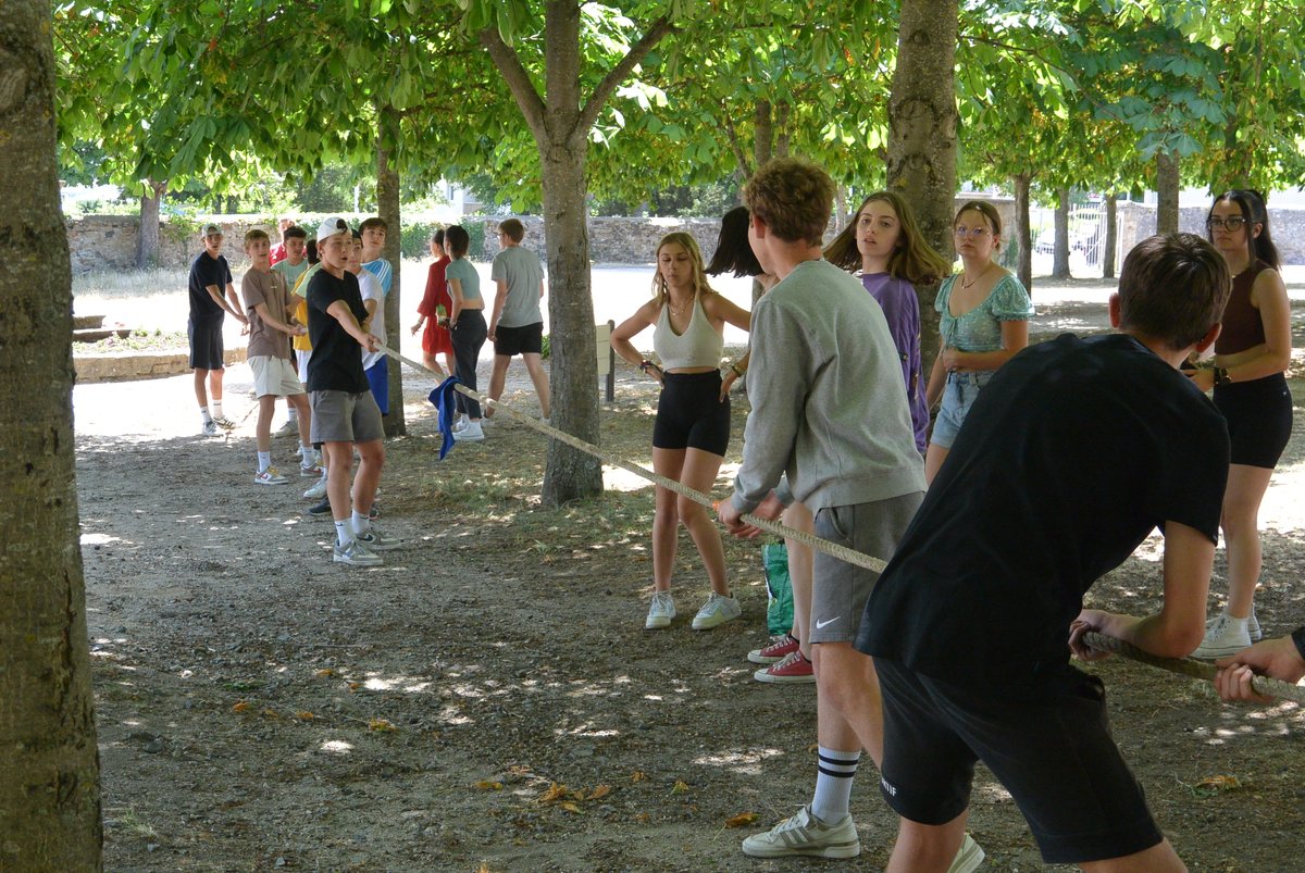 PoleChartreuse's tweet image. &quot;La journée des talents&quot; a clôturé l&apos;année scolaire des élèves de 2de du lycée La Chartreuse pour mettre en avant la multiplicité des savoirs que chacun possède. Retour en images sur cette après-midi conviviale, festive et ensoleillée !
pole-lachartreuse.fr/actualite/jour…