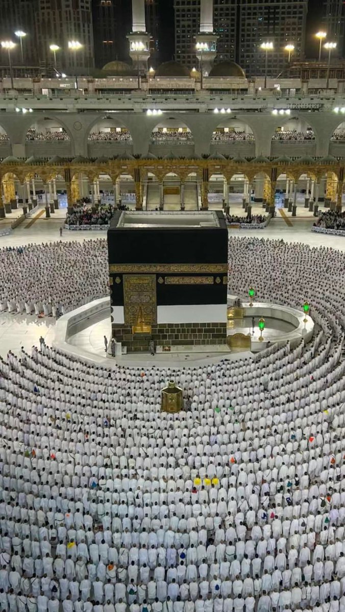 آج نماز فجر میں مطاف کا ایمان افروز منظر