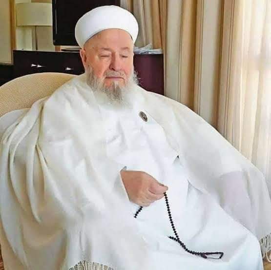 Irfanpatelgmail's tweet photo. انتقل الى رحمة الله تعالى تعالى فضيلة الشيخ الداعية التركي محمود أفندي النقشبندي،إنا لله وإنا إليه راجعون، رحمه الله تعالى رحمة واسعة، رحماتُ اللّهِ تغشاه، وجنّةُ الفردوس مأواه، وأخلفه الله تعالى على الأمة بخير، https://t.co/TcR2v2T3Ek