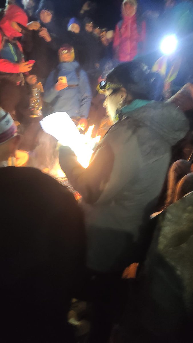 FEEC_cat's tweet photo. La 🔥flama del Canigó ja crema i es prepara per arribar a tots els territoris dels Països Catalans aquesta nit de Sant Joan. 

#sentlamuntanya #sommuntanya #somcultura https://t.co/qWVdilTEkg