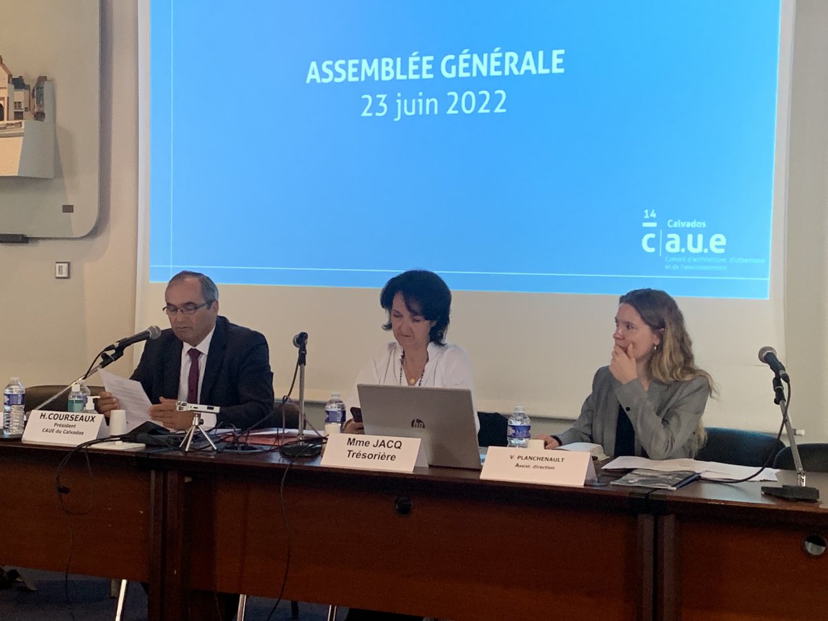paz_olivier's tweet image. Présent ce matin à l’assemblée génerale du ⁦@CAUE_CALVADOS⁩ où ⁦@HubertCourseaux⁩ présente un rapport nourri et ambitieux devant un auditoire nombreux et attentif. Le #CAUE , un partenaire particulièrement important pour les collectivités. #Urbanisme #Paysages
