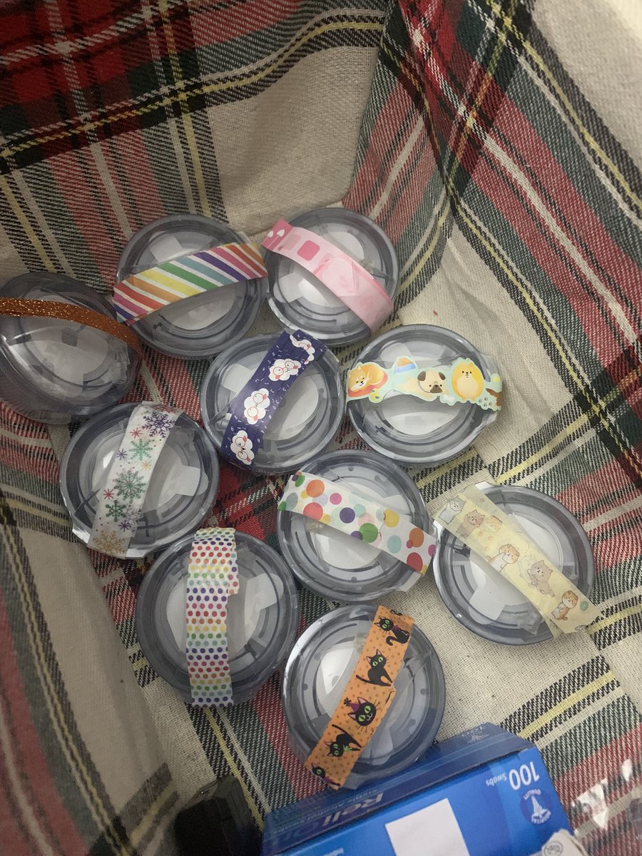 hiaparker's tweet photo. When you can’t get the different colors (my INS doesn’t have the pink or blue) you dig into your old washi tape! #tslimx2 #insulinpump #infusionset #actuallydiabetic https://t.co/lWN5Zschh9
