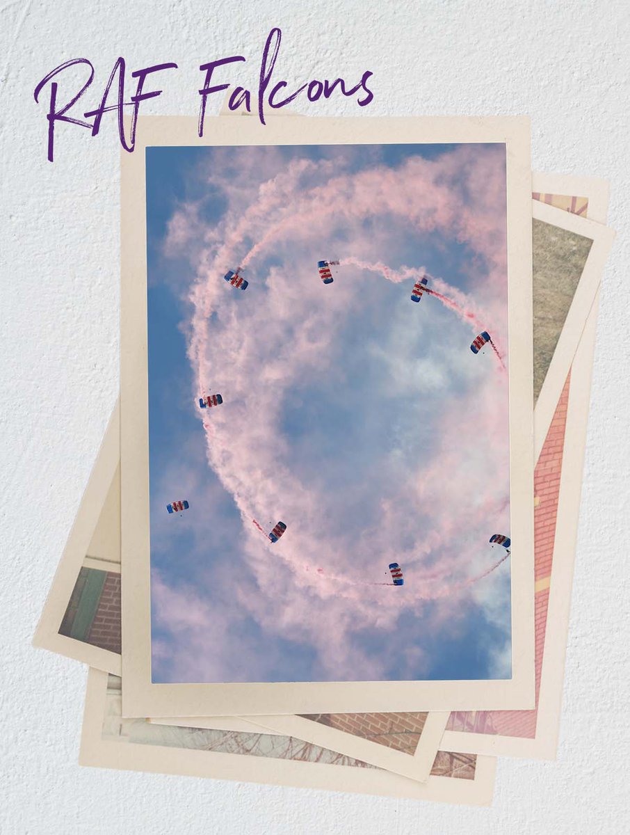 lincsshow's tweet photo. The UKβs premier military parachute display team the RAF Falcons and their exciting free fall display at speeds up to 120mph! For best views of the @raffalcons, visit the KrantzDesigns Main Ring at 12.30pm!
#lincsshow22 #lincolnshireshow #Krantzdesigns #raf #raffalcons https://t.co/4aepaKN5XG