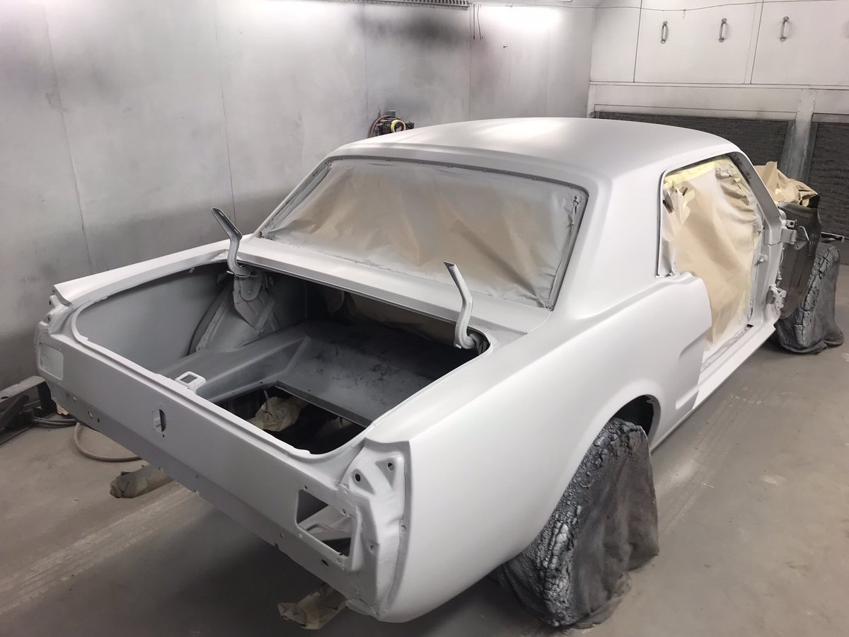 DBrestorations's tweet photo. Mustang not hanging around now #classicford #classicpaint #restoration https://t.co/wDt5msh6wu