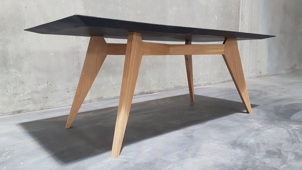 LAirDuBois's tweet photo. Inspiration Jean Prouvé par AlbertG https://t.co/edlDVcgD20 #lairdubois #mobilier #table_basse https://t.co/xOvNdgK0f3