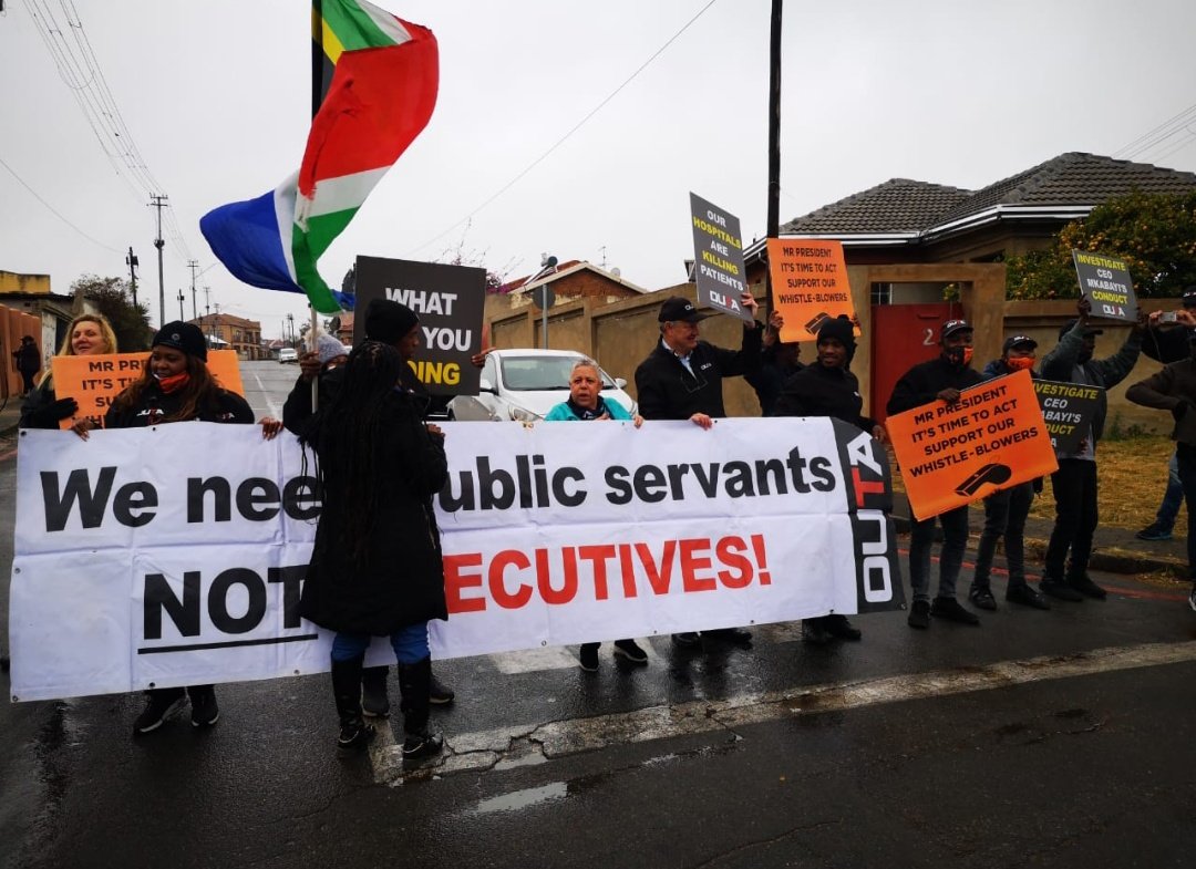 OUTA (@outasa) on Twitter photo #OUTA's protest at #RaheemaMoosa today. In support of #DrTimDeMaayer and #IAmMovement of health practitioners that exposed ghastly conditions of #StateHealth facilities. We demand ACTION from <a href="/David_Makhura/">David Makhura</a> <a href="/GautengHealth/">Gauteng Health</a> <a href="/HealthZA/">National Department of Health</a> NOW! #FirstDoNoHarm
#ProtectWhistleblowers #OUTA's protest at #RaheemaMoosa today. In support of #DrTimDeMaayer and #IAmMovement of health practitioners that exposed ghastly conditions of #StateHealth facilities. We demand ACTION from <a href="/David_Makhura/">David Makhura</a> <a href="/GautengHealth/">Gauteng Health</a> <a href="/HealthZA/">National Department of Health</a> NOW! #FirstDoNoHarm
#ProtectWhistleblowers