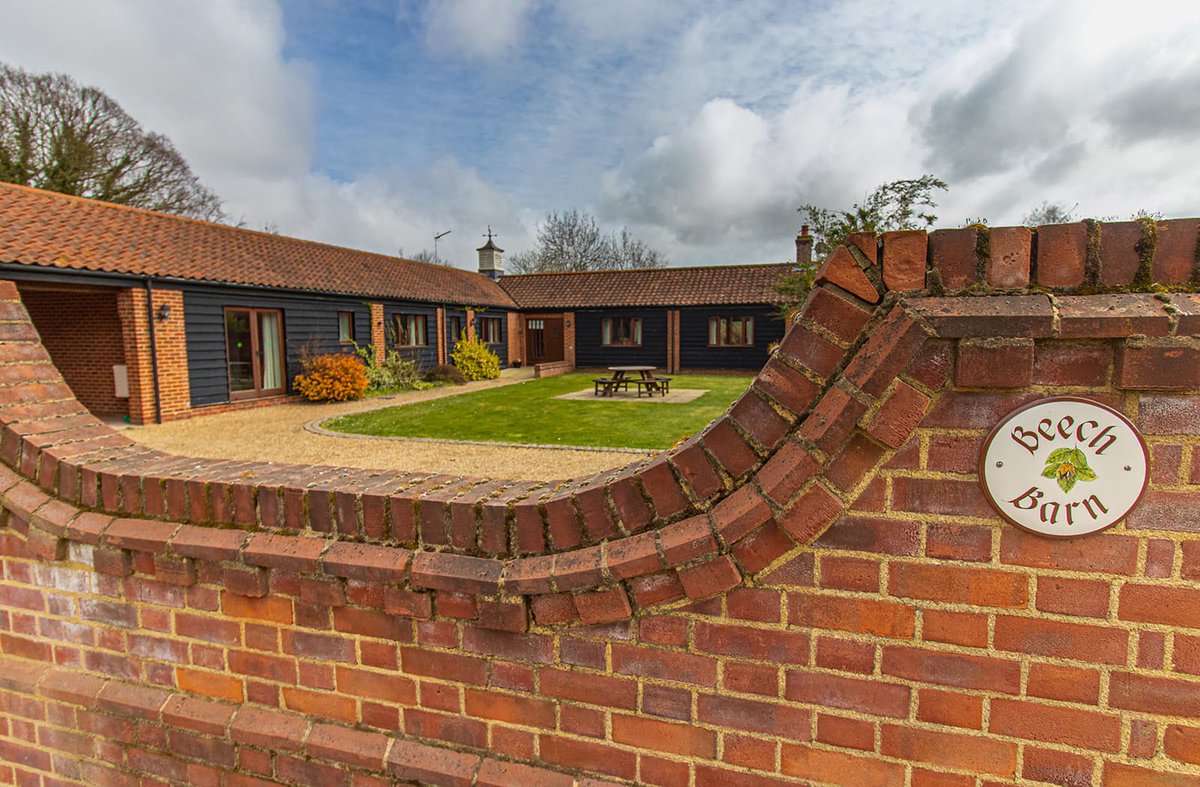 Beech Barn, Neatishead available immediately, sleeps 6 - £150 per night norfolkholidayaccommodation.co.uk/beech-barn-nea… #norfolkbroads #LifesTooShort
